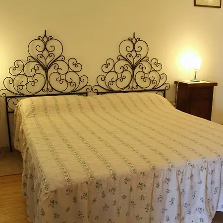 Vecchio Olmo فندق مبيت وإفطار 3*